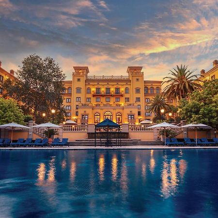 Palazzo Hotel Fourways Екстер'єр фото The Royal Hotel