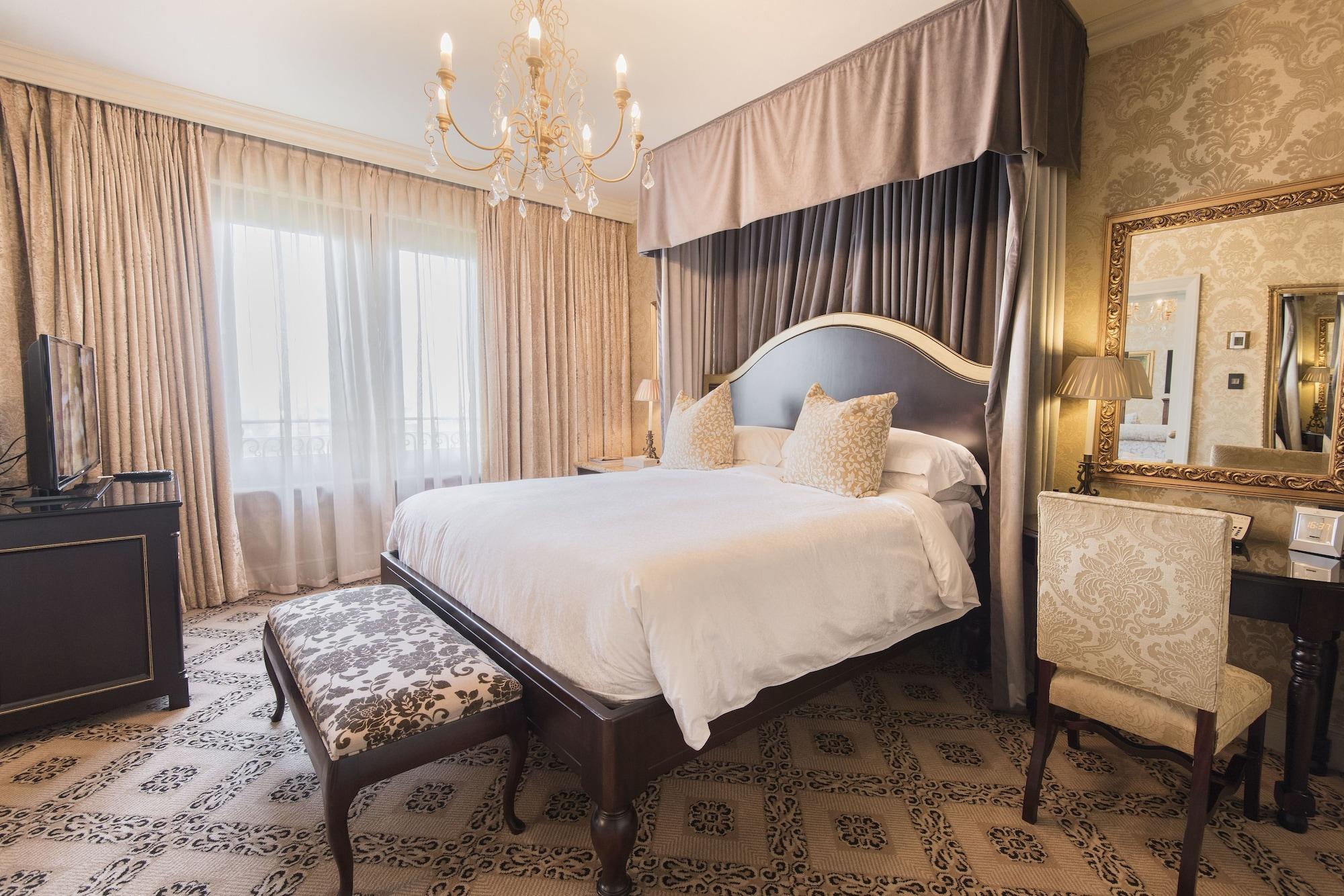 Palazzo Hotel Fourways Екстер'єр фото A bedroom at the Hotel