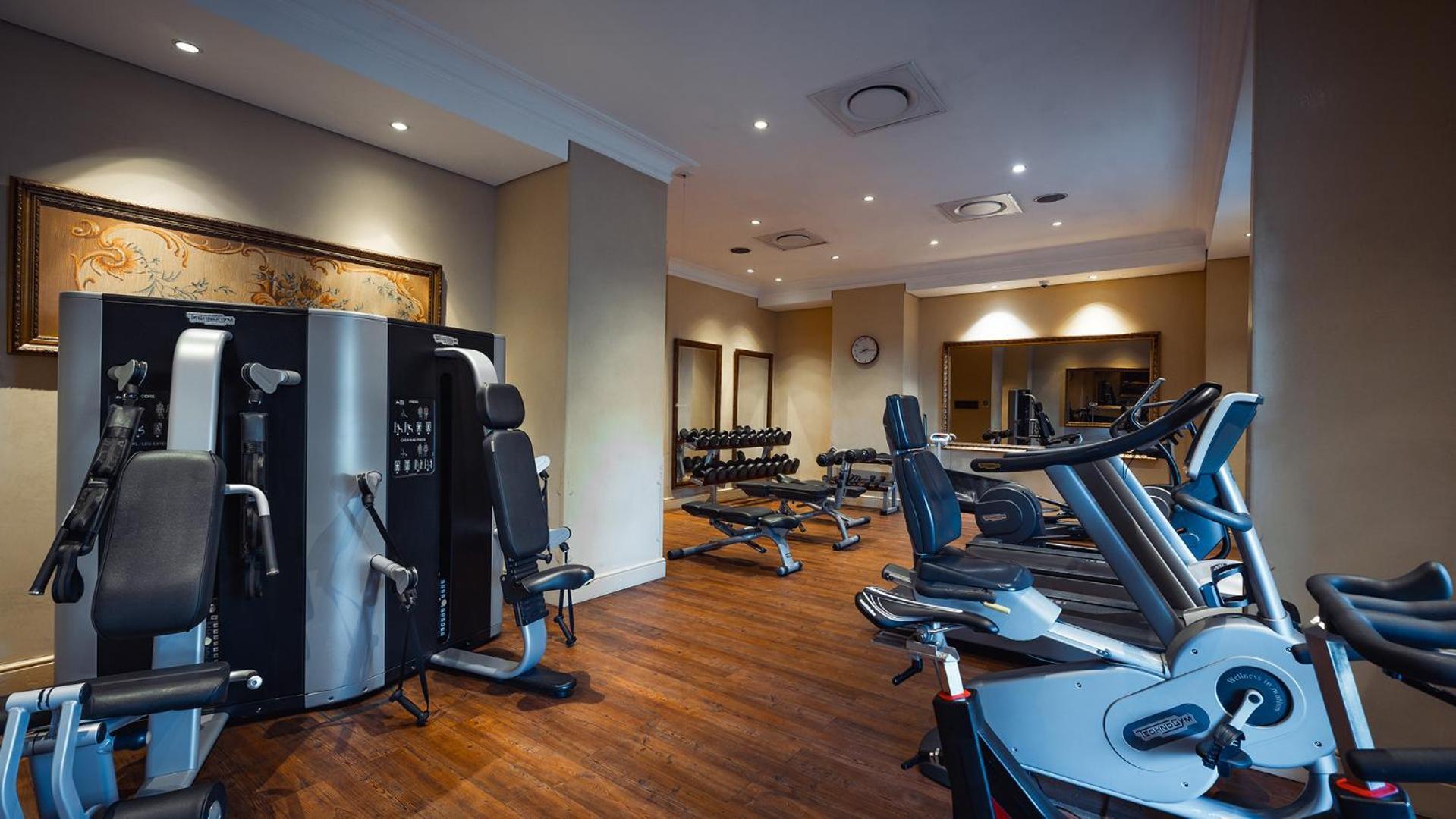 Palazzo Hotel Fourways Екстер'єр фото The gym at the Taj Mahal Palace