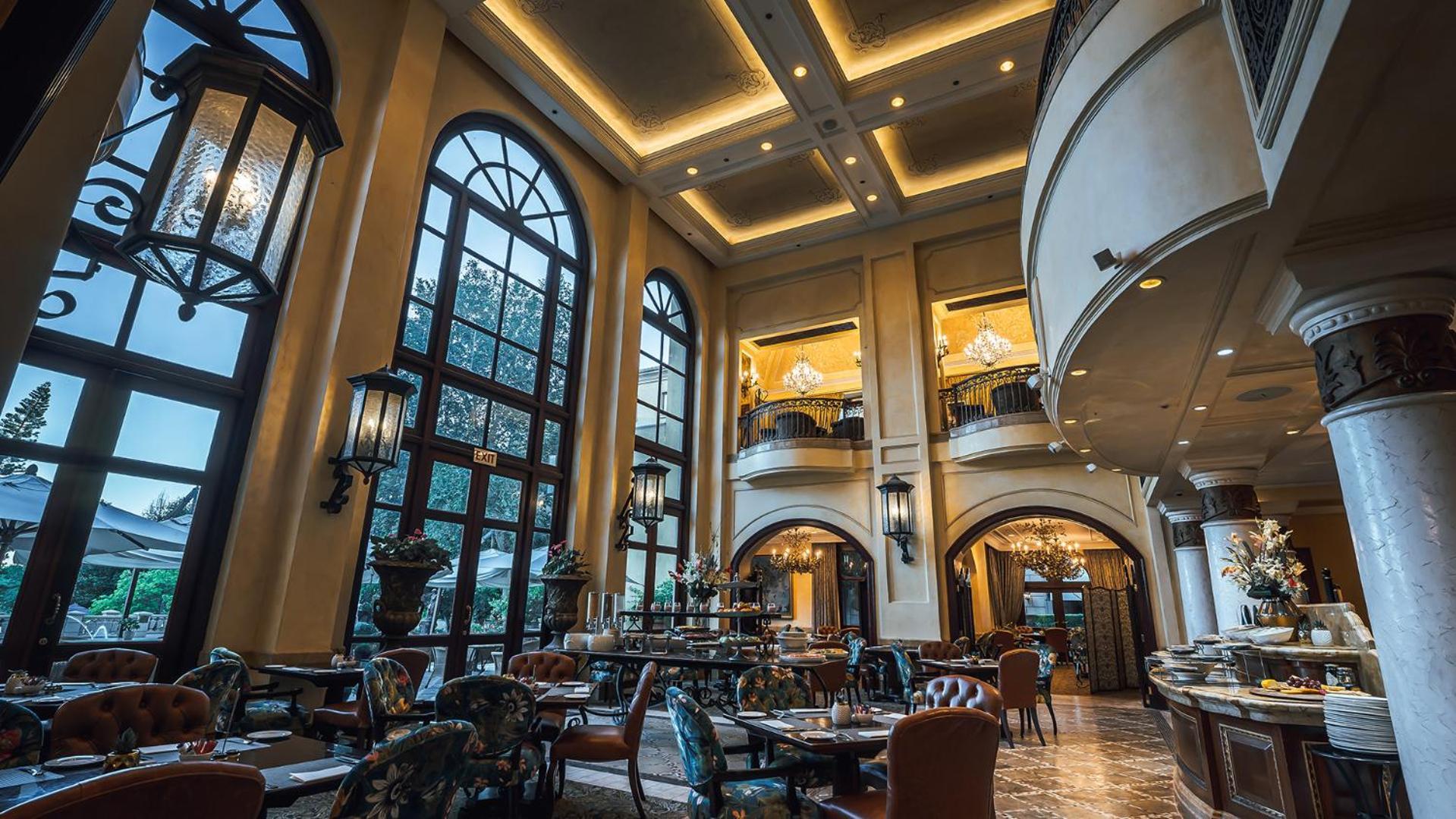 Palazzo Hotel Fourways Екстер'єр фото The lobby lounge